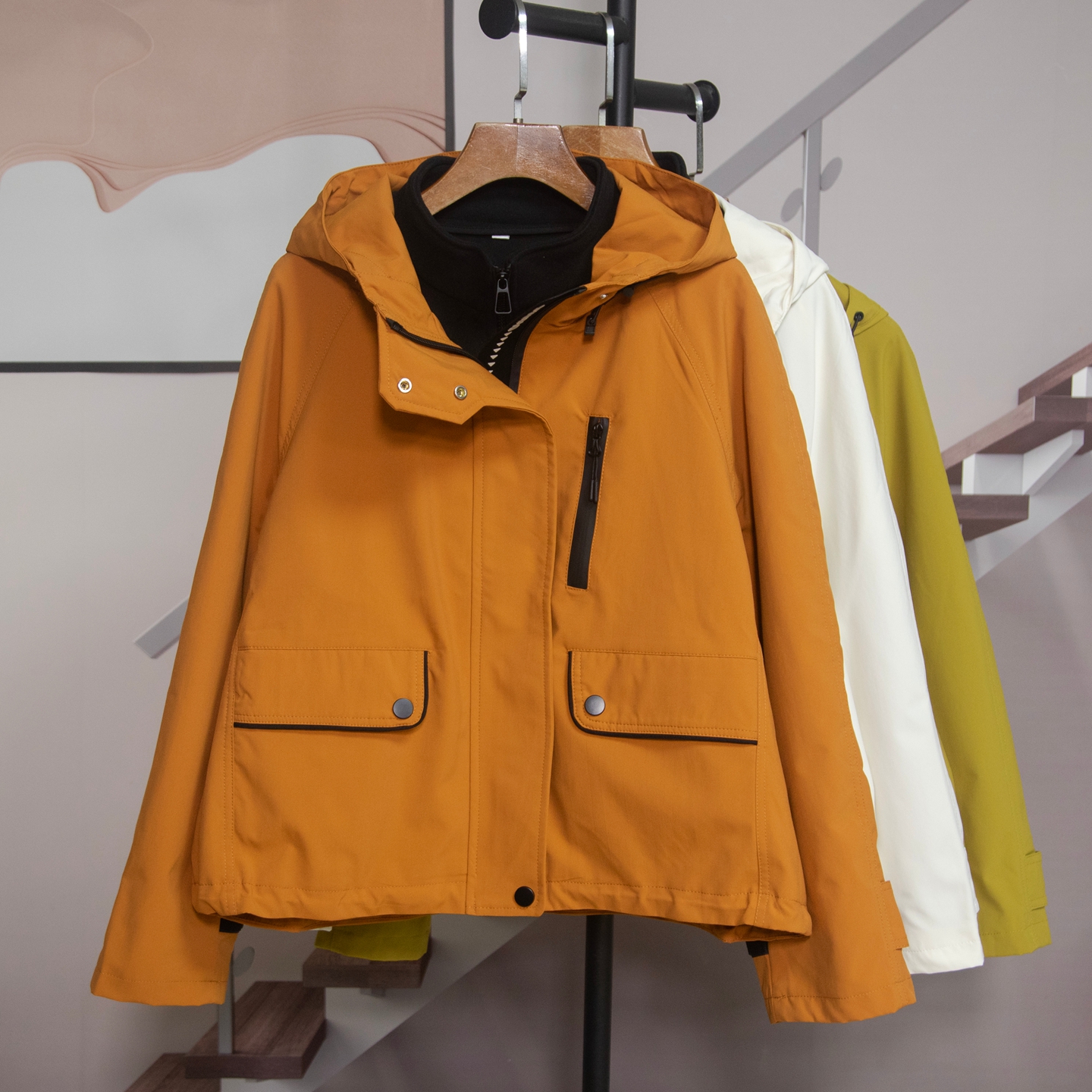 时尚休闲黑色内胆两件套外套