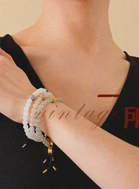 一所精致小众串珠手链弹力手镯