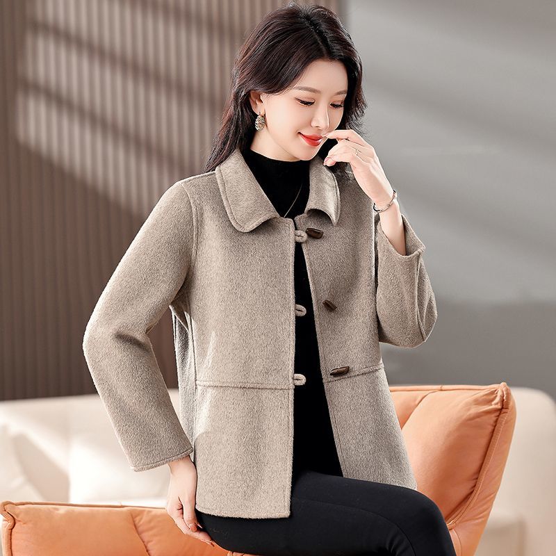 双面羊毛双面绒大衣短款2025秋冬新款小个子妈妈毛呢外套牛角扣女