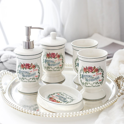 美式情侣牙口陶瓷卫生间洗漱套装