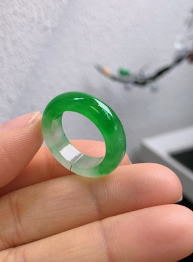 13圈口缅甸天然翡翠A货冰辣绿戒指A1152#