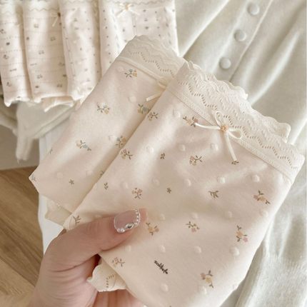 奶油肌理感甜美碎花少女内裤舒适柔软提花7A级抑菌棉裆三角裤女