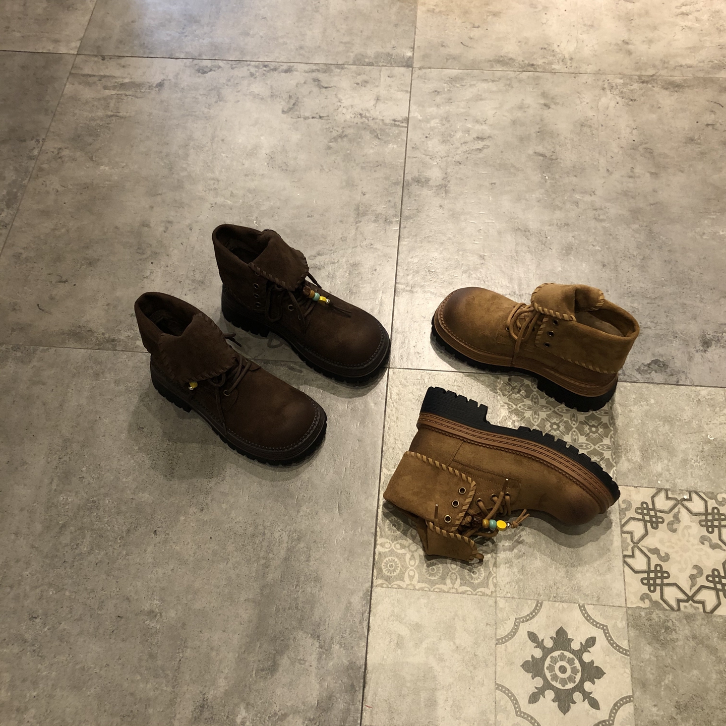 时尚百搭磨砂真皮系带休闲马丁靴