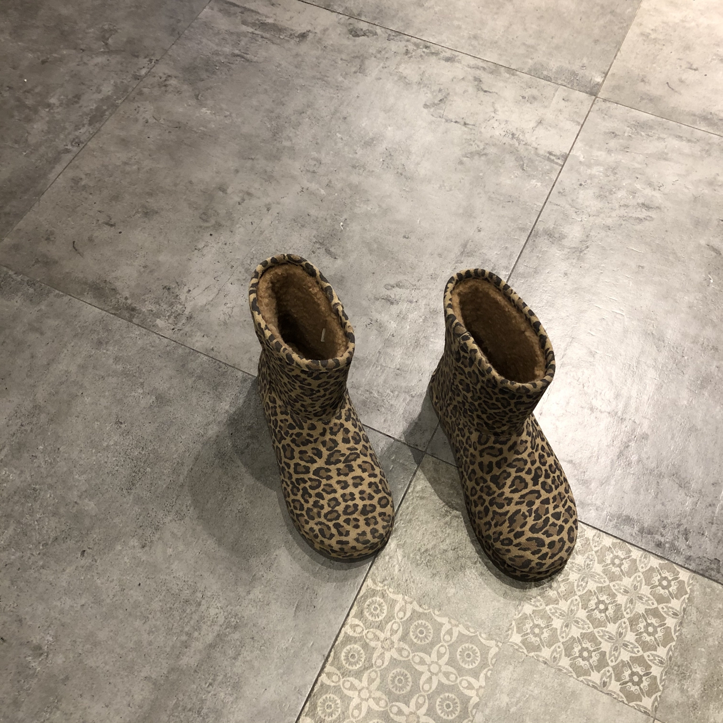 舒适百搭真皮豹纹加绒羊毛雪地靴