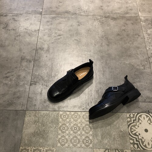 英伦复古真皮圆头布洛克女鞋单鞋