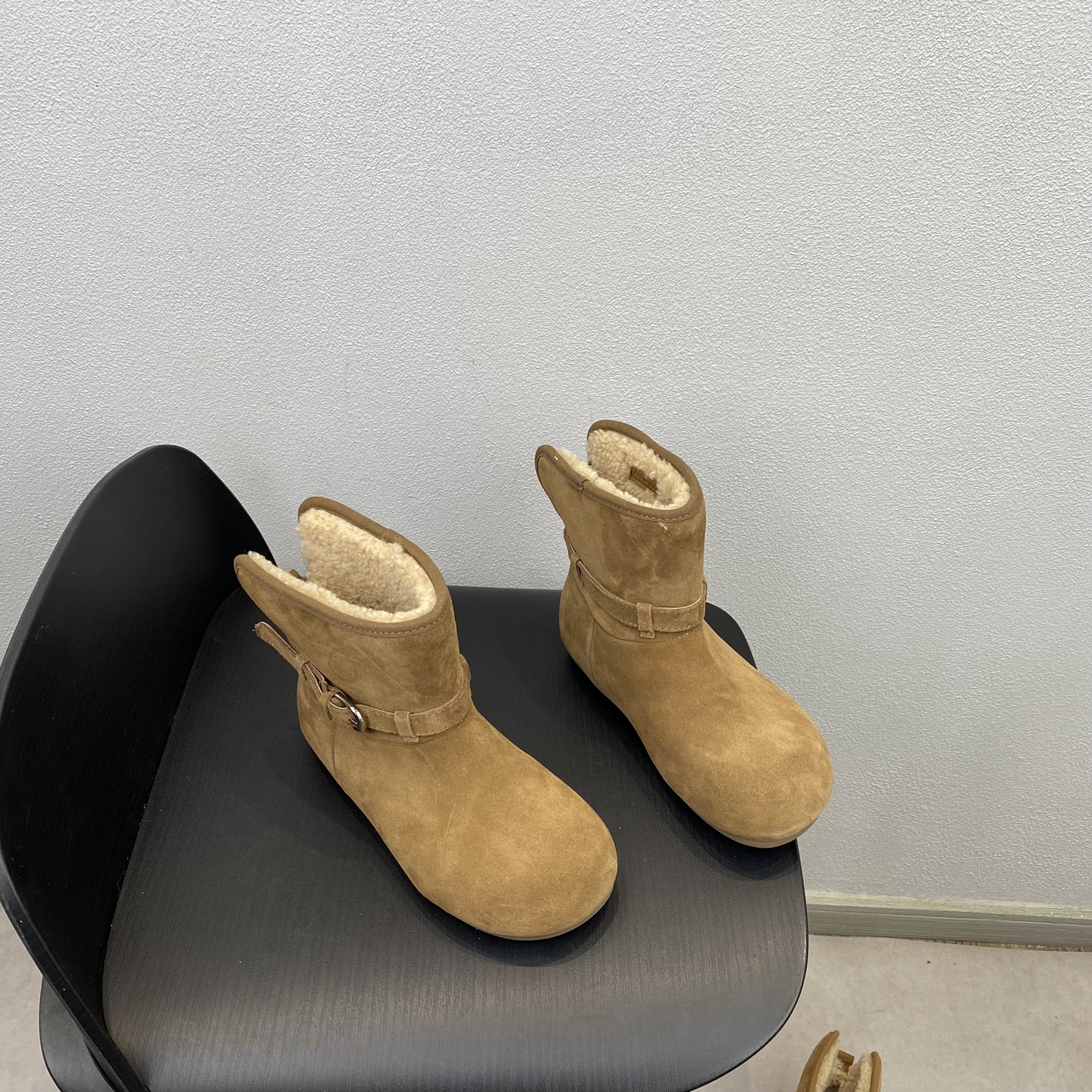 舒适百搭真皮保暖皮带扣雪地靴