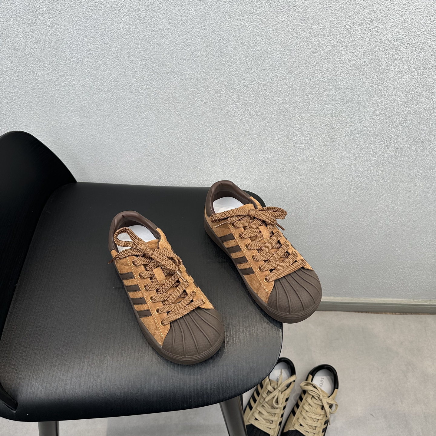 真皮时尚条纹拼接系带厚底休闲鞋