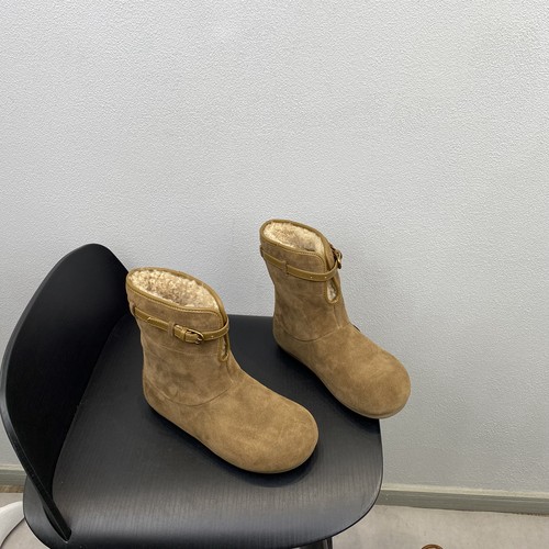 时尚百搭真皮羊羔毛保暖雪地靴