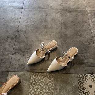 外穿漆皮尖头穆勒鞋 女夏季 凉拖 风水钻蝴蝶结一字带包头半拖鞋 法式