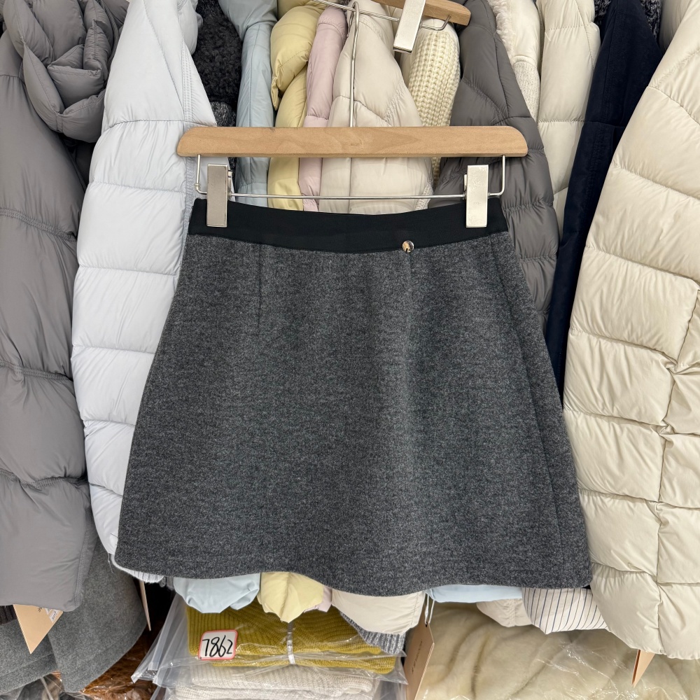 冬季加绒加厚显瘦百搭呢料短裙女2025新款松紧高腰A字半身裙6250