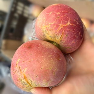 山西运城红富士新鲜水大丑苹果脆甜冰糖心野原生态裂纹年货礼盒装