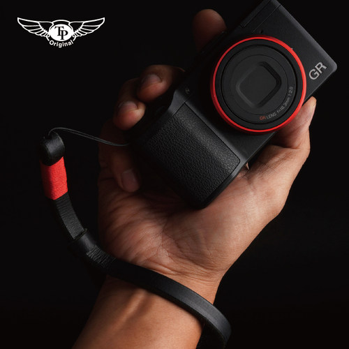 意大利牛皮黑卡手腕带佳能手绳