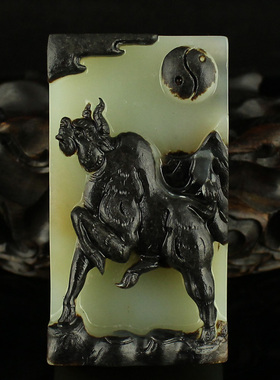 新疆籽料精工雕刻把件送证书