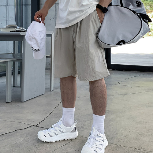 夏季极简风宽松卡其五分短裤男潮
