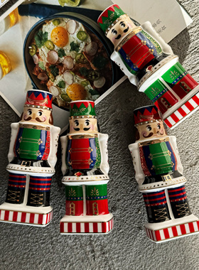 胡桃夹子小摆件陶瓷小可爱造型桌面摆件酒柜装饰士兵造型