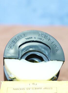 议价A025HUBBELL ONE CONNECTOR BODY INSULGRIP TWIST-LOCK2723