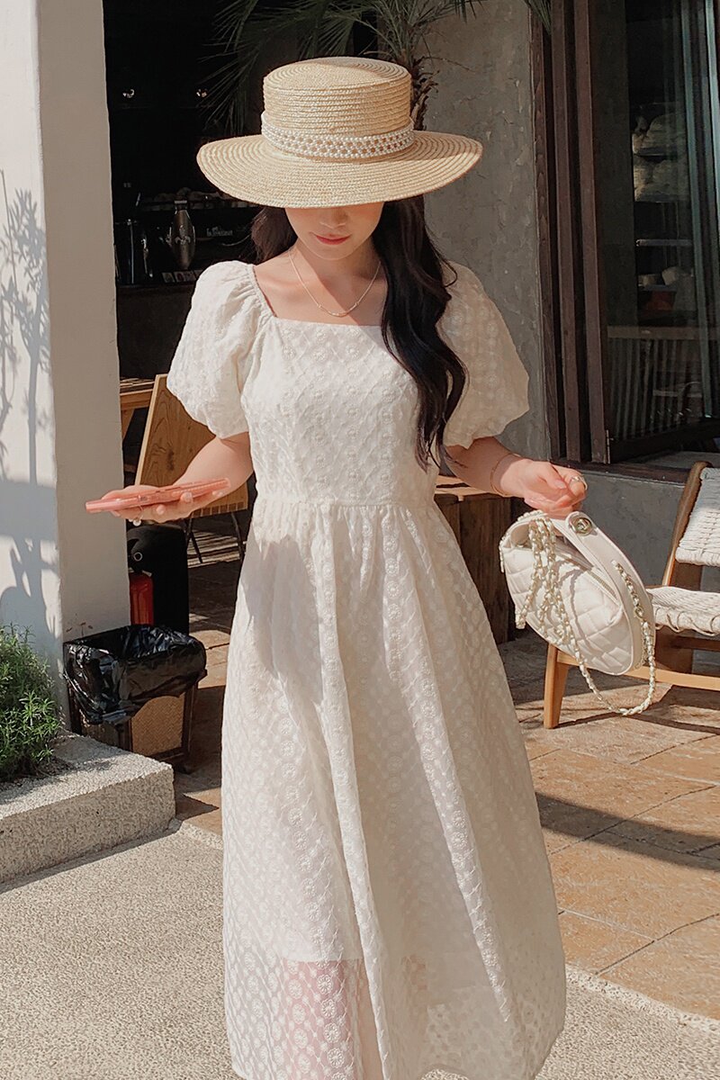 白色小众设计感蕾丝连衣裙女2023夏季新款法式温柔风高级感提花裙,女装连衣裙,2C010