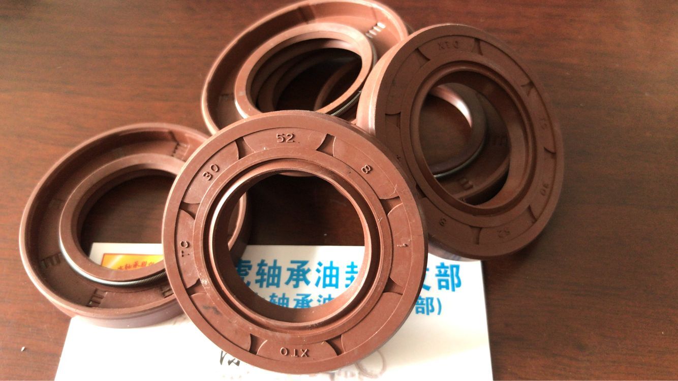 TC30*52*8耐高温氟胶骨架油封