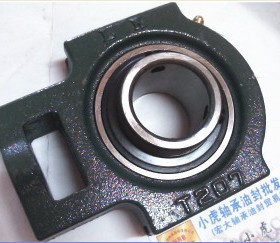 UCT207 T207 福建LK生产T形两边槽轨带座外球面轴承内径35毫米