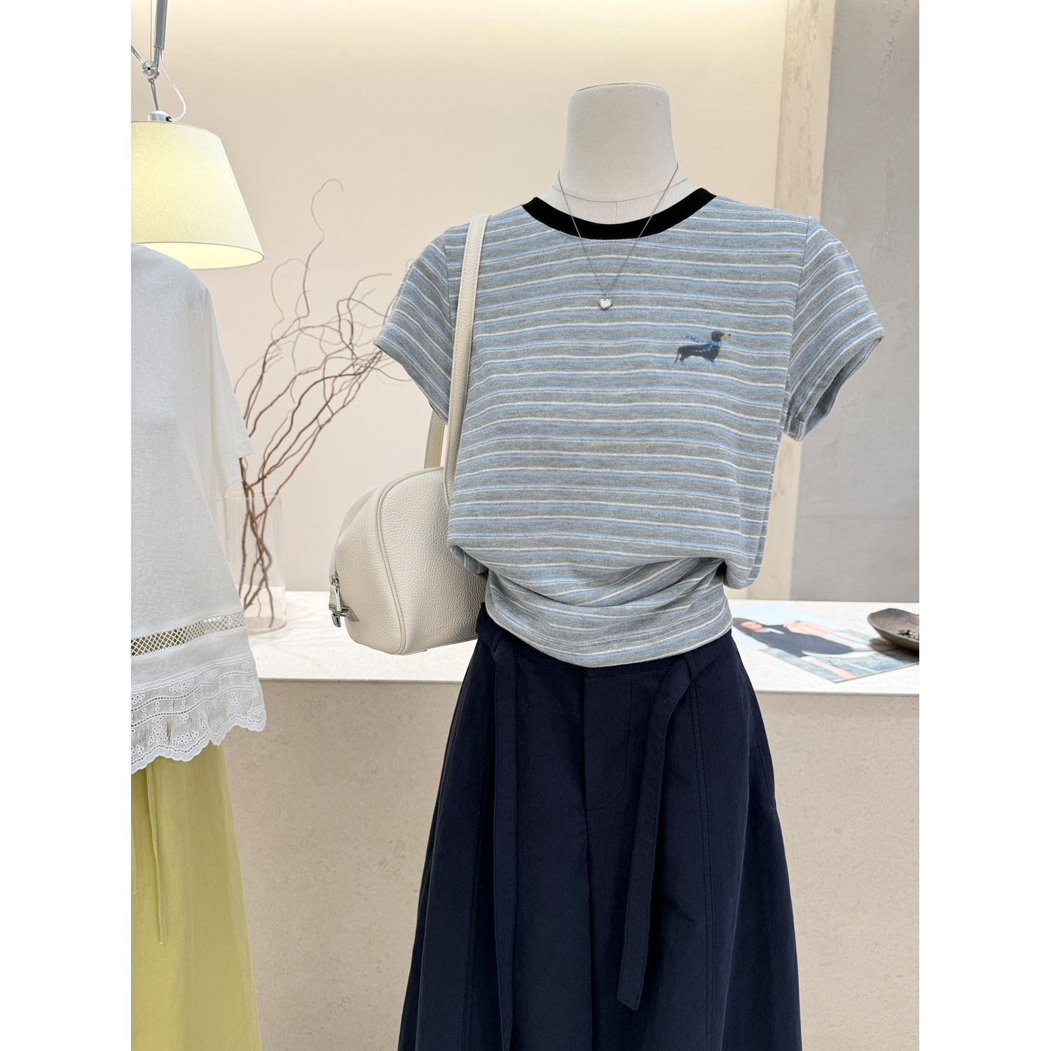 小哲 撞色条纹小狗印花圆领短袖T恤女夏季新款修身显瘦减龄上衣