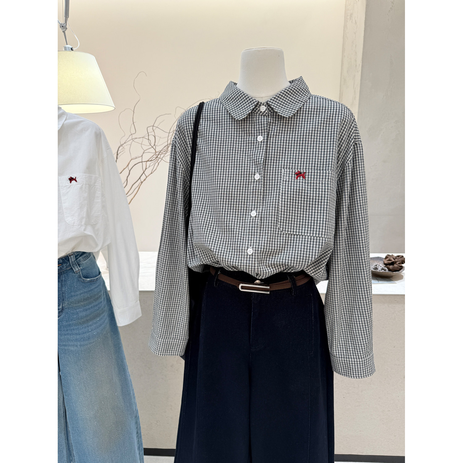 小哲 复古格子衬衫女秋季新款娃娃领刺绣宽松休闲长袖上衣韩版