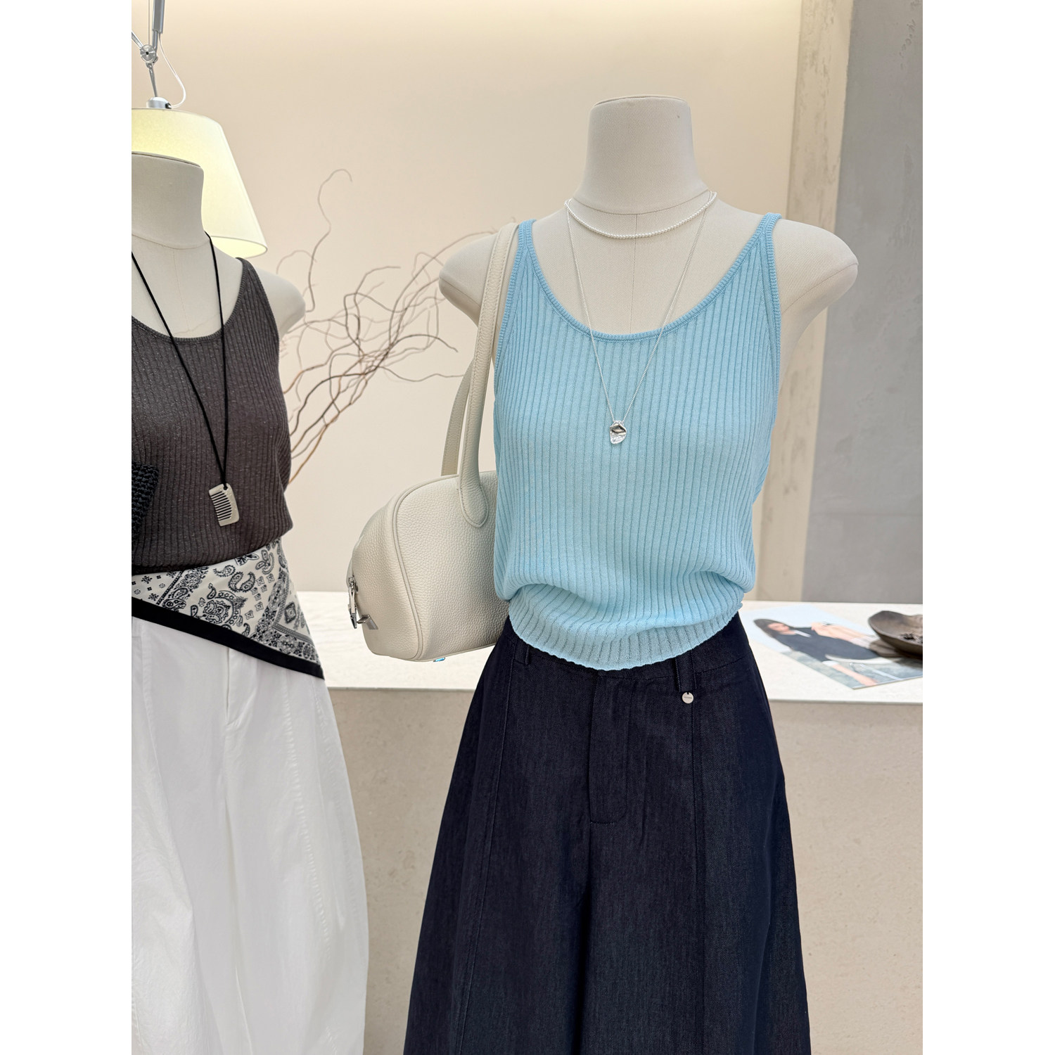 小哲 韩系软糯针织u领吊带背心女夏季轻熟风修身显瘦百搭无袖上衣
