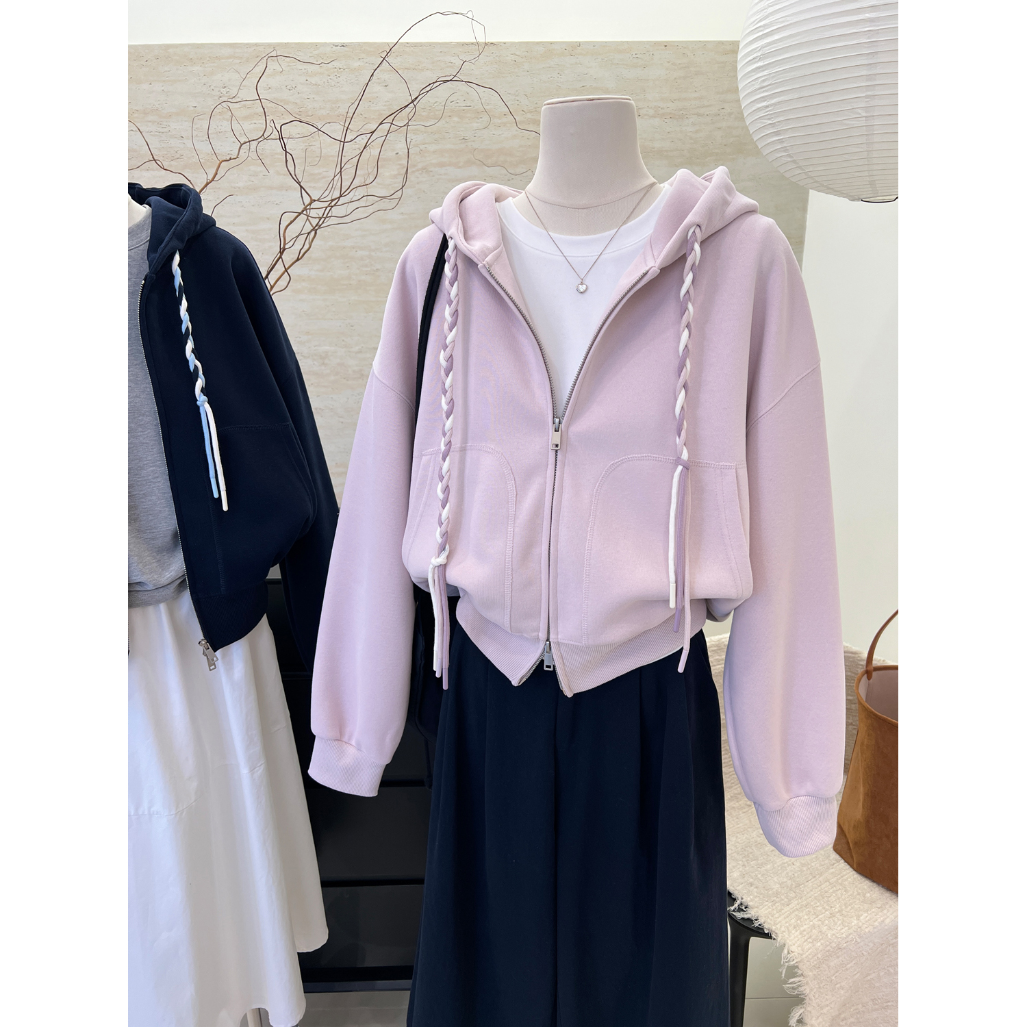 韩系休闲设计感连帽卫衣女士2025春秋新款百搭显瘦拉链开衫短外套
