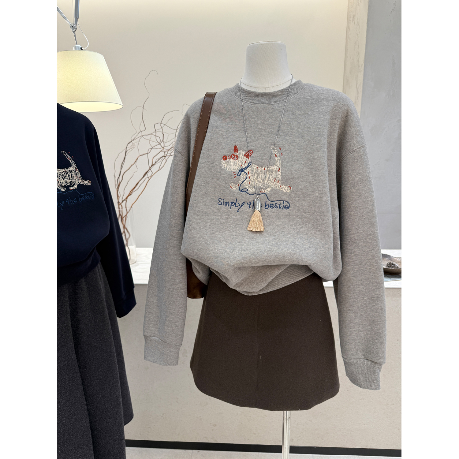 韩版小狗刺绣宽松圆领加绒卫衣