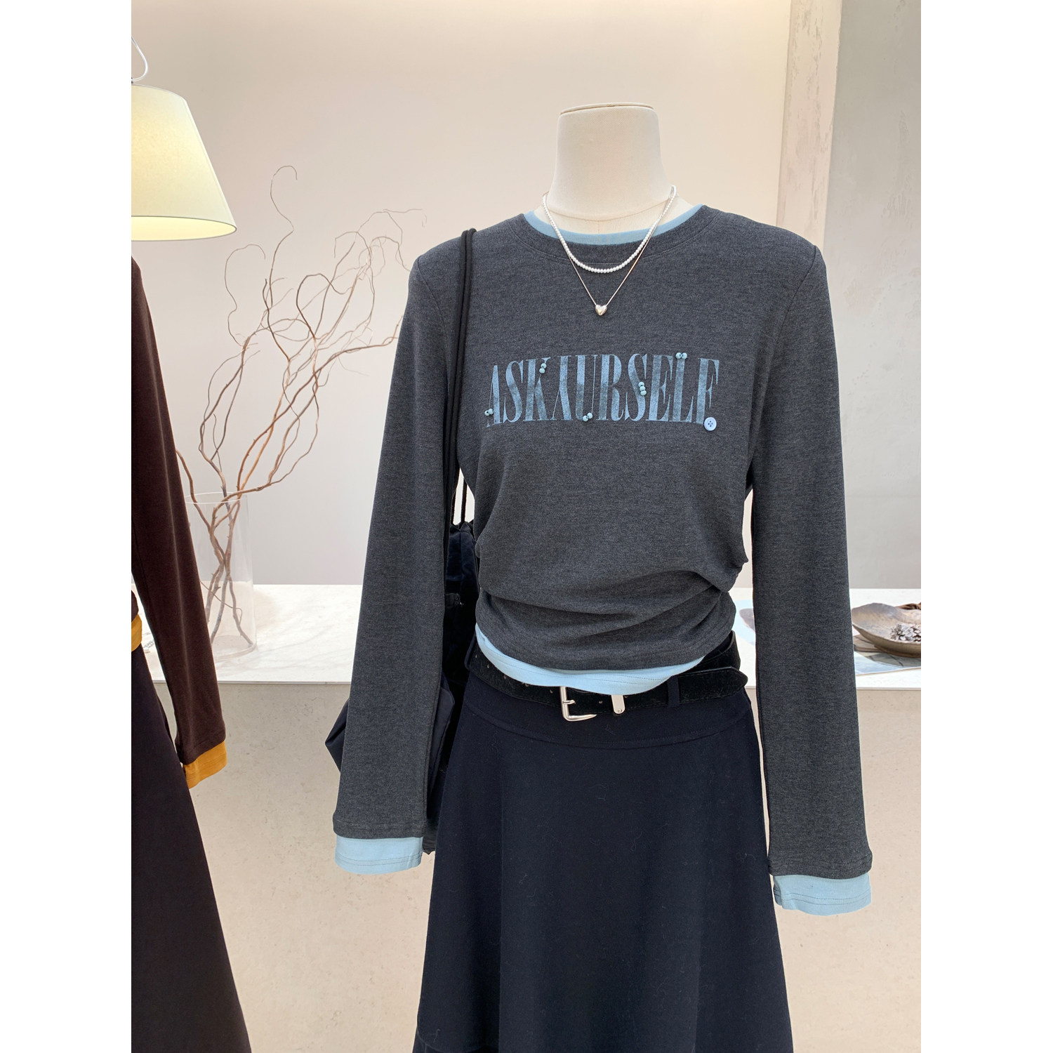 韩系撞色圆领长袖字母印花T恤