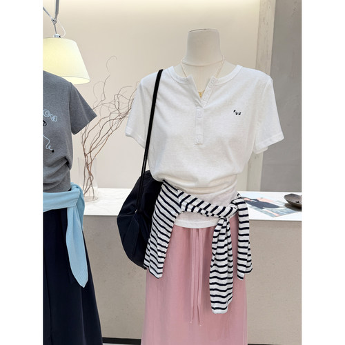 夏季简约圆领短袖宽松显瘦T恤女