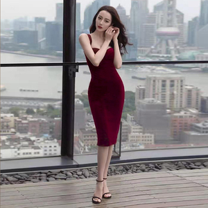 RM21786#新款名媛气质小礼服修身显瘦明星同款吊带酒红连衣裙