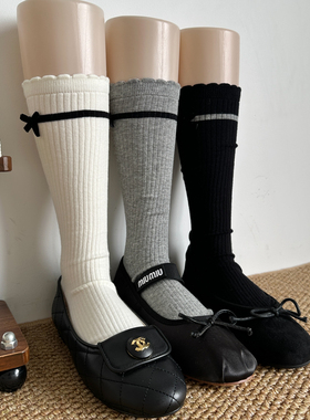 miu系灰色小腿袜女秋冬木耳边长筒袜修饰腿型蝴蝶结竖条白堆堆袜