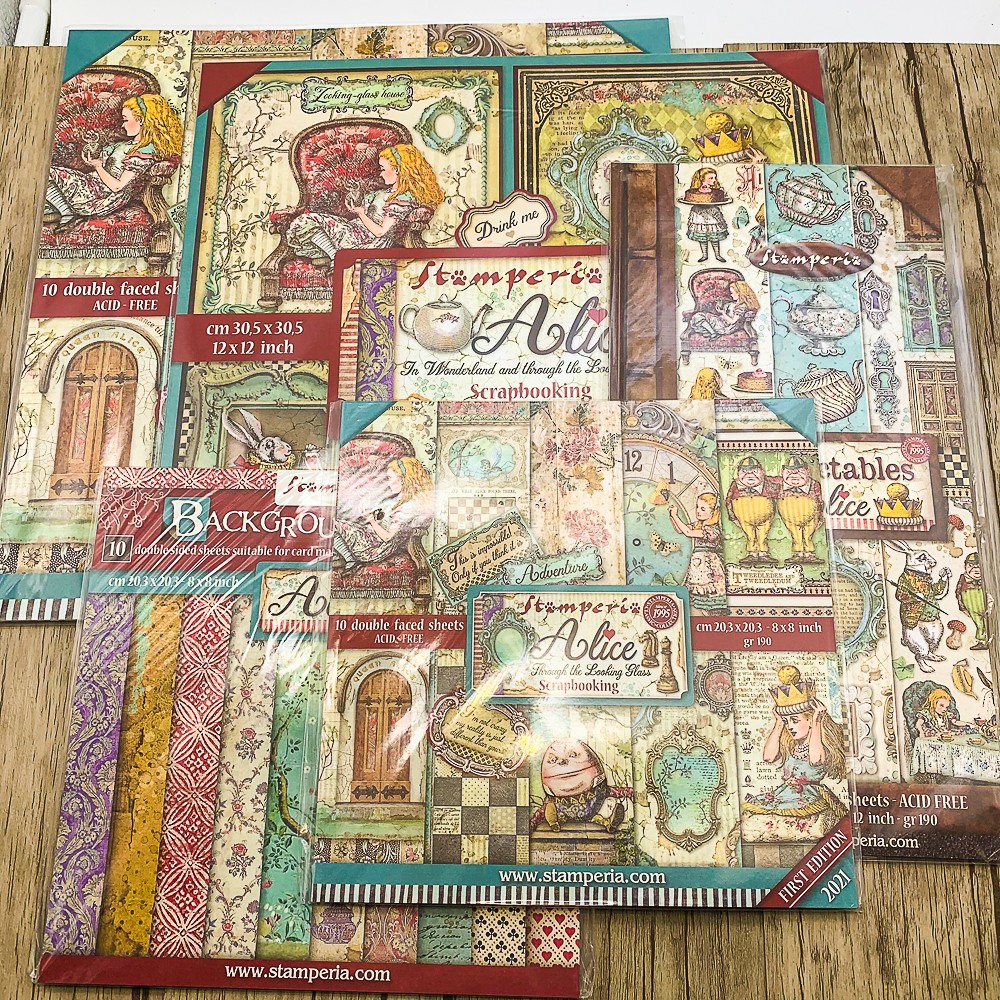 爱丽丝镜中奇遇经典纸本