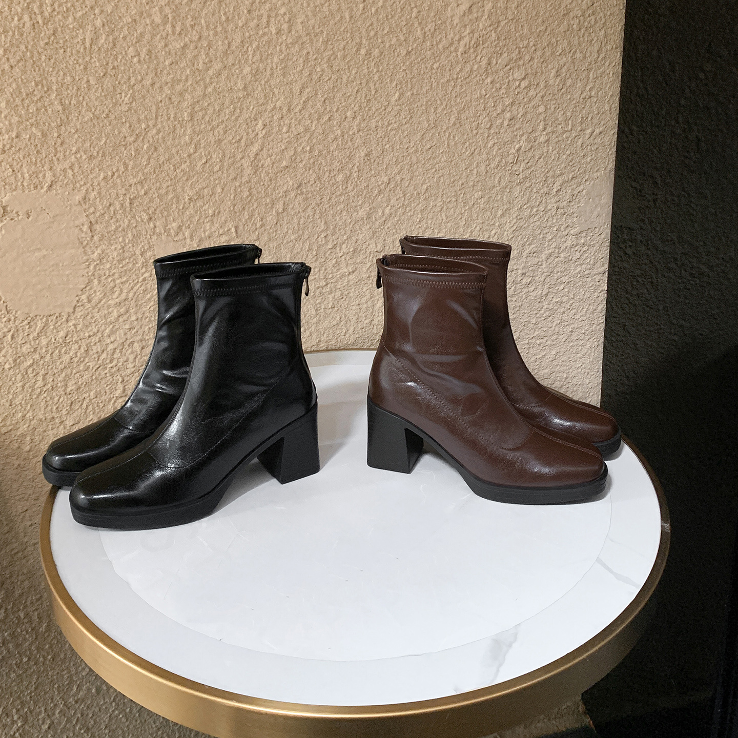 2025新款秋冬时尚粗跟防水台瘦瘦时装靴百搭小个子显瘦高跟短靴女