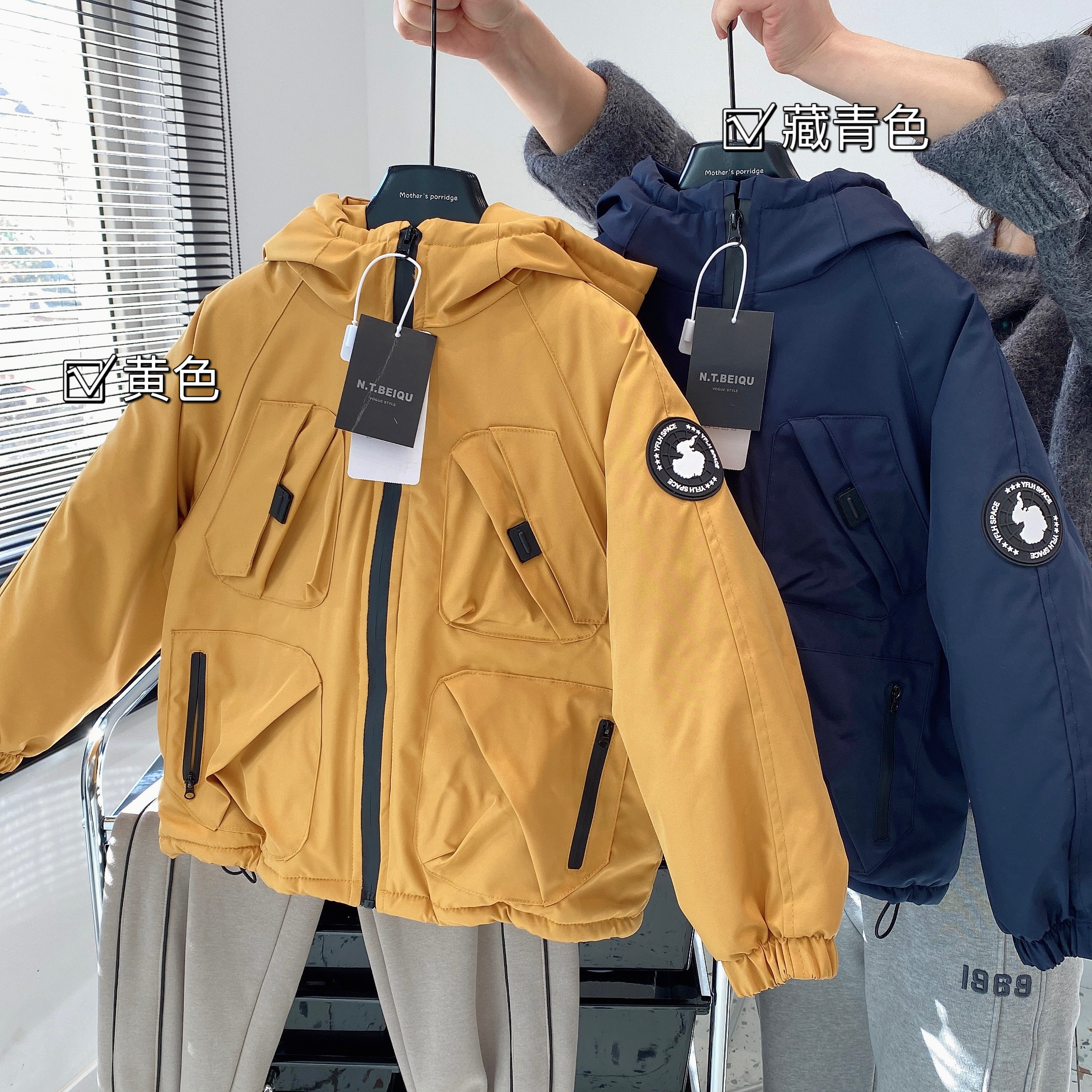 男童加厚加绒棉服冬装2025新款儿童保暖外套中大童连帽冲锋衣时髦