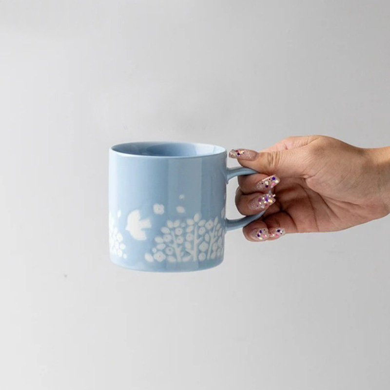 日本进口美浓烧釉下彩陶瓷凹凸小鸟马克杯咖啡牛奶茶杯子喝水手柄
