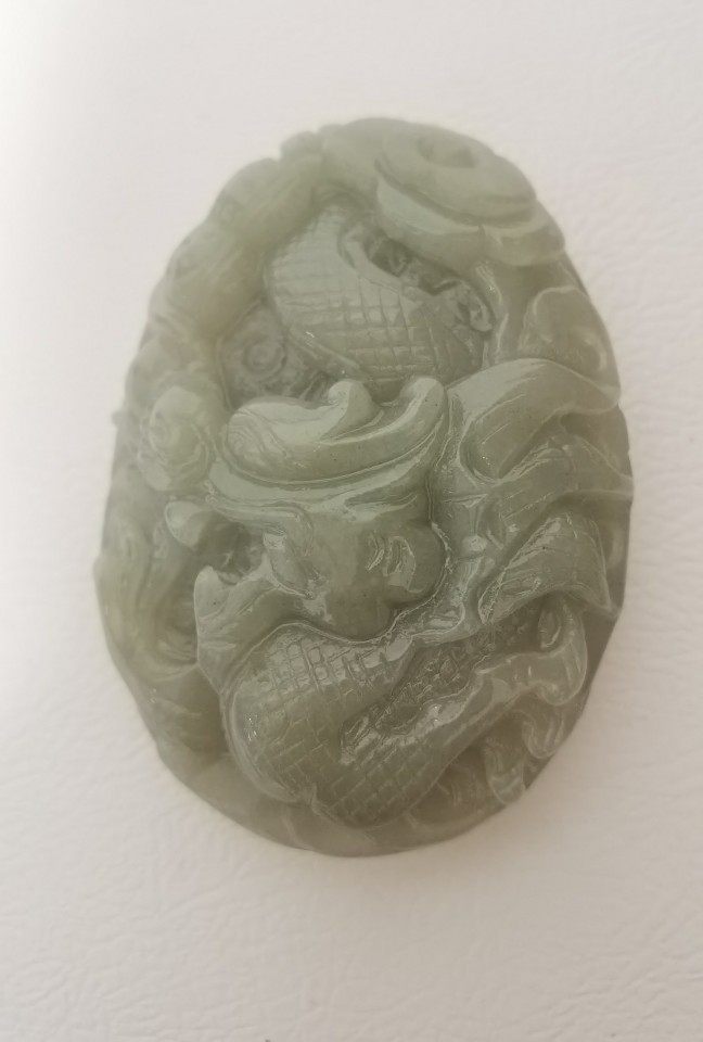 佘太翠豆绿玉雕手把件龙牌摆件双面雕民族风现货天然玉饰不退换秒