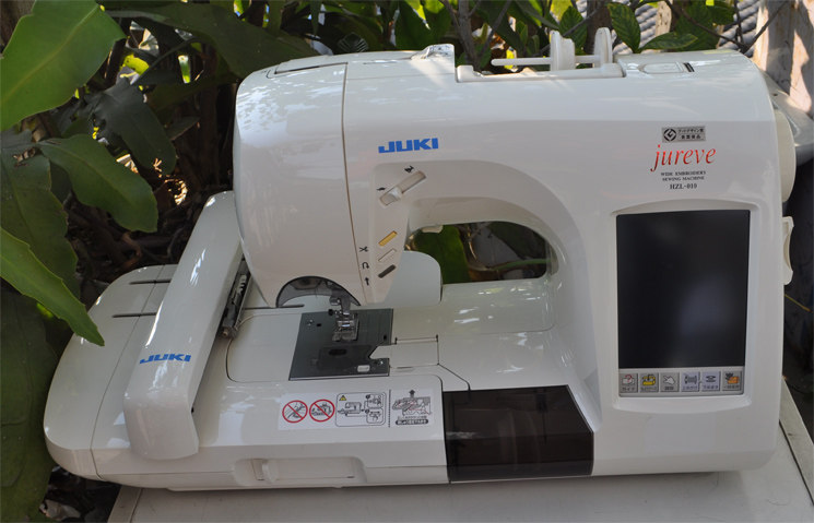 进口日本juki重机010多功能电脑绣花缝纫机附绣花卡3张 (220v)