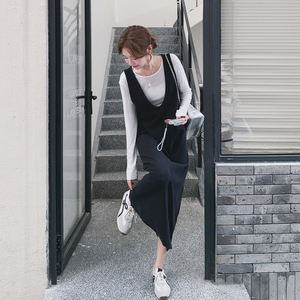 气质淡人黑色背心裙长袖T恤套装女2025秋季简约时尚连衣裙两件套图片