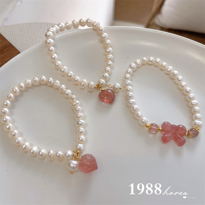 淡水珍珠草莓晶手链手串松紧可调节串珠桃子蝴蝶结闺蜜手饰品春夏