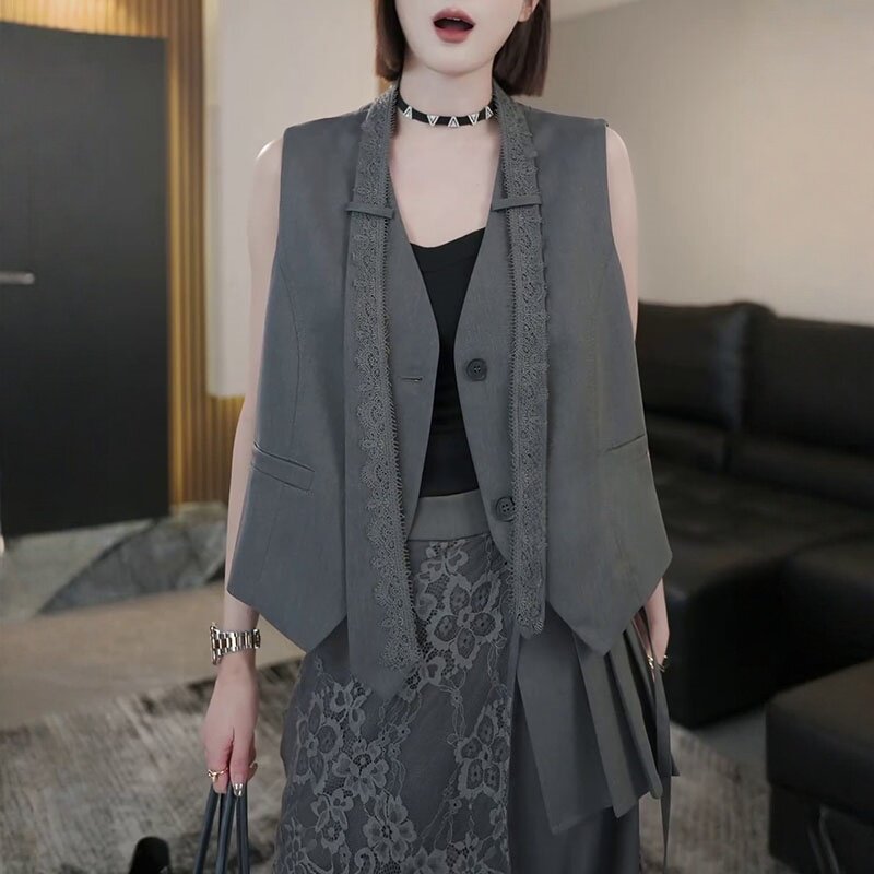 时尚百搭领带设计无袖马甲女2026早春新款气质高级感蕾丝拼接上衣