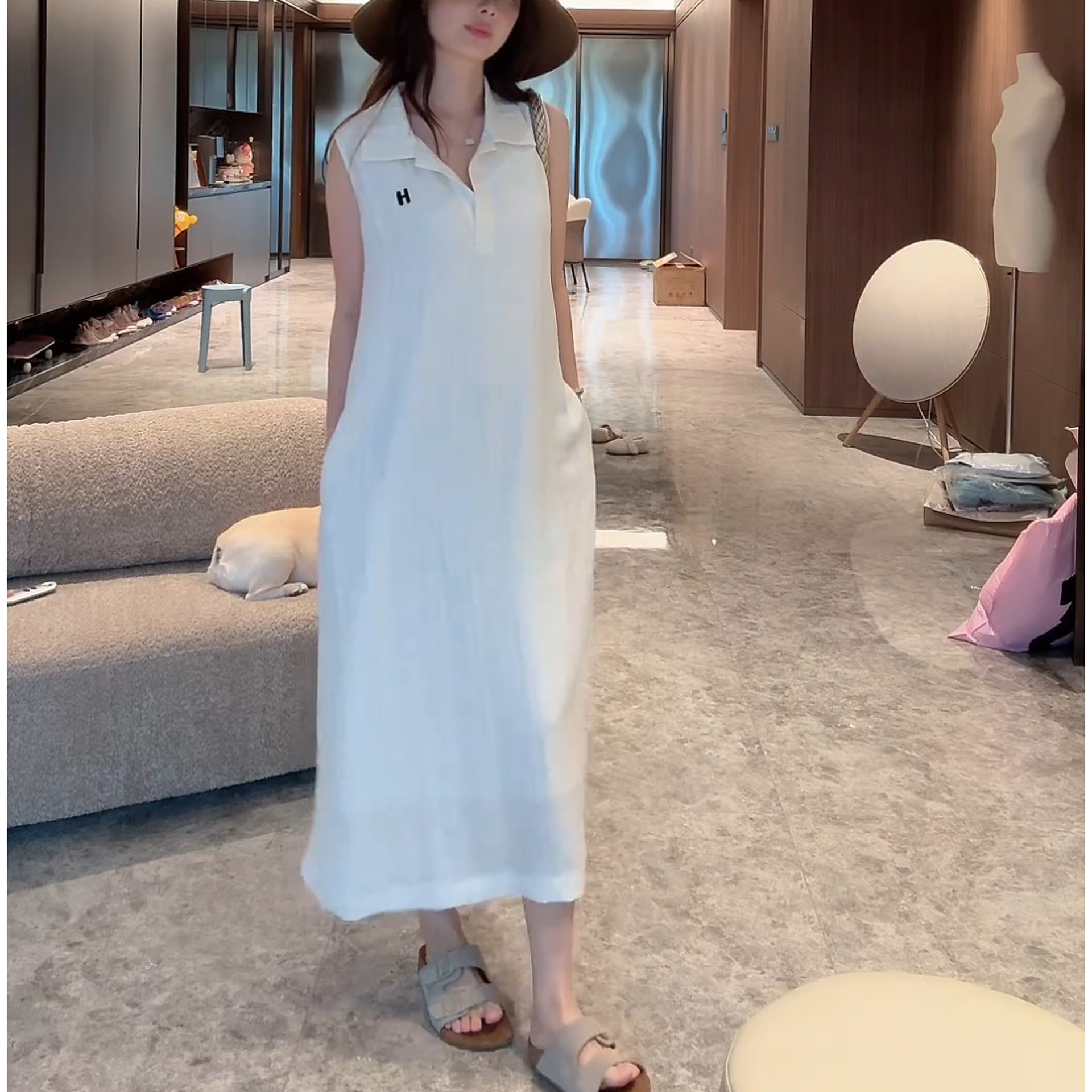 新款气质高级感休闲无袖连衣裙女
