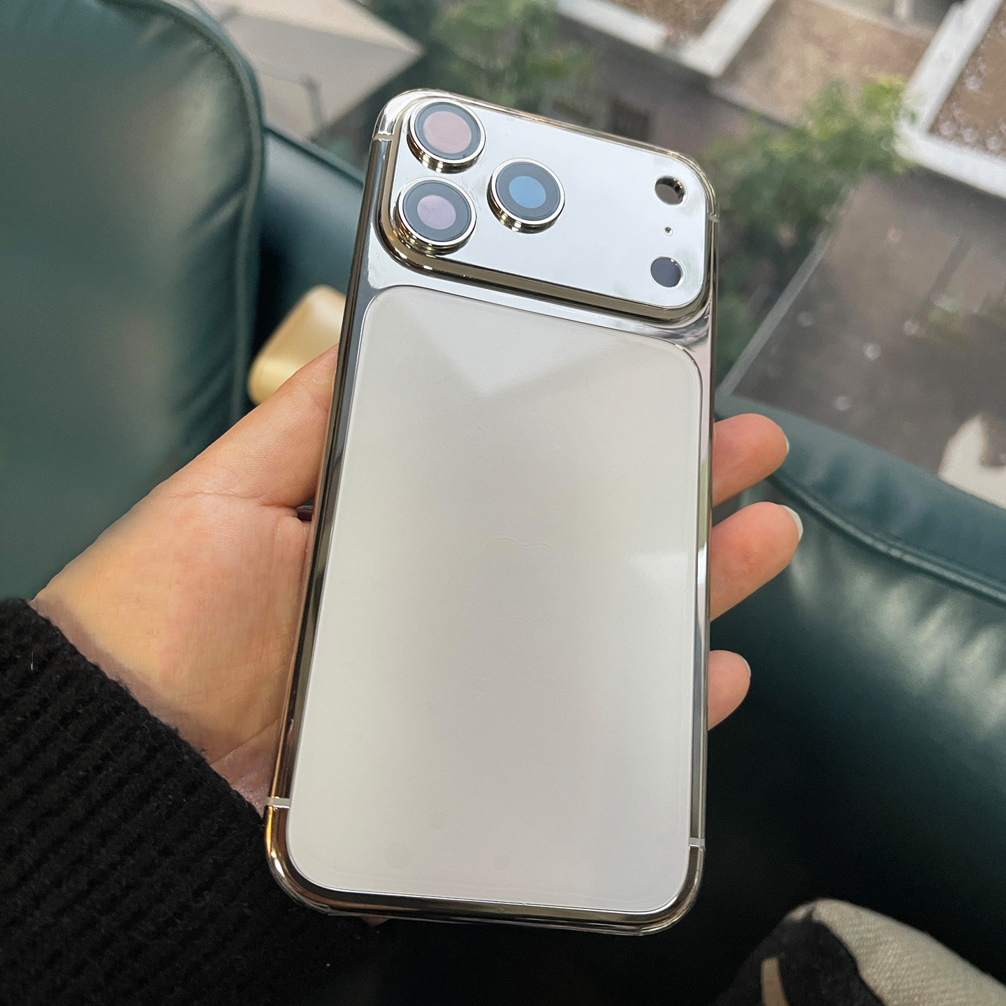 适用苹果17Pro铂金中框iPhone17Promax高端定制银色后壳玻璃背板
