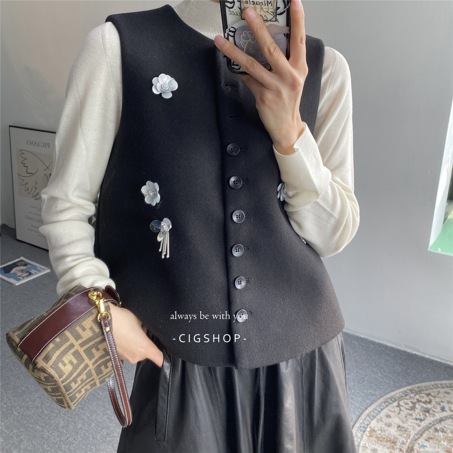 法式复古优雅香风羊毛混纺呢立体珠片花朵显瘦圆领黑色马甲背心,女装/女士精品,马夹,淘宝优惠券,粉丝福利购,淘宝优惠卷