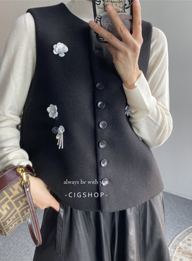 法式复古优雅香风羊毛混纺呢立体珠片花朵显瘦圆领黑色马甲背心