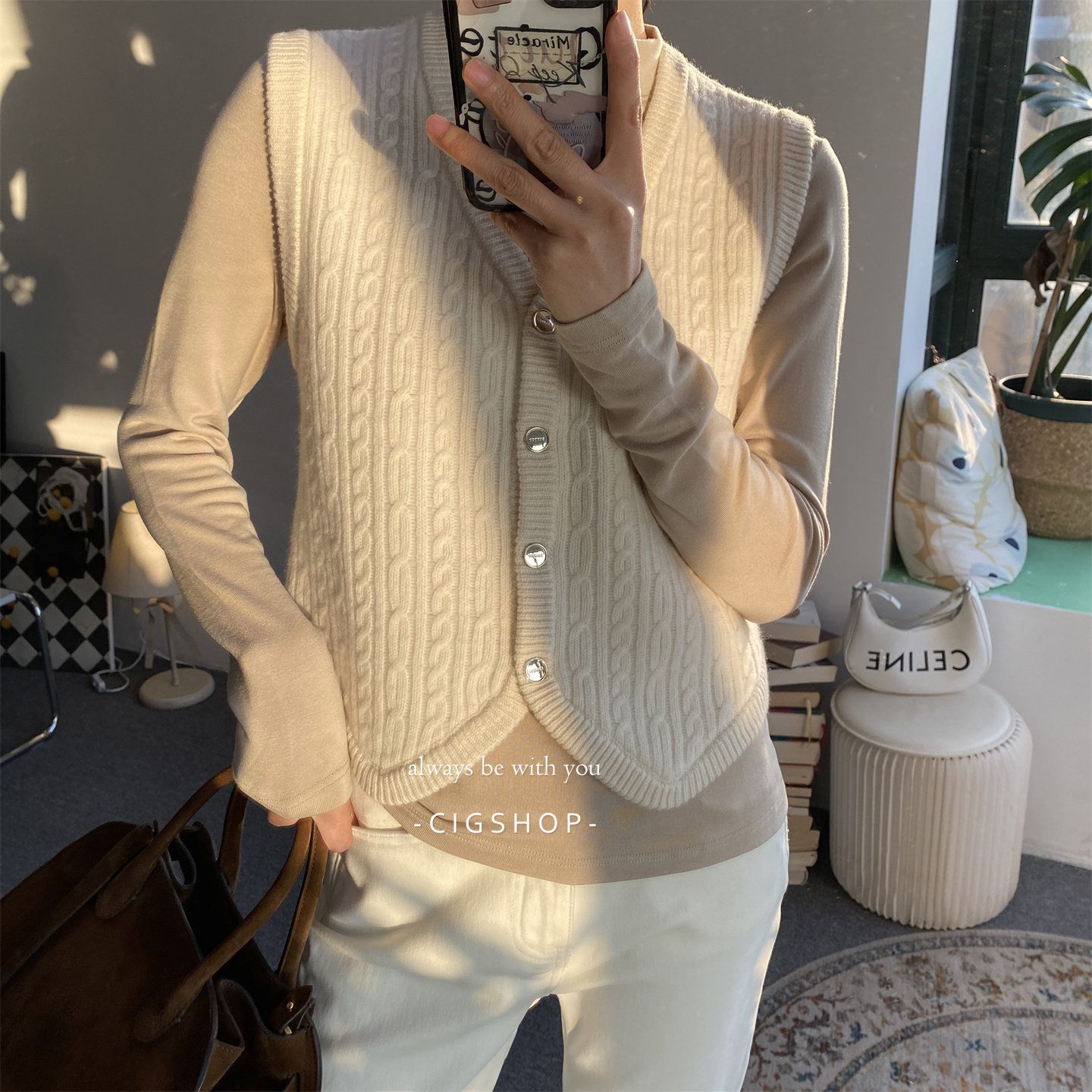 秋冬新款女装时尚简约经典麻花纹理V领无袖针织背心马甲女针织衫