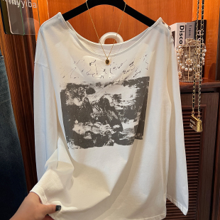 复古印花露肩上衣女 新款 设计感一字斜肩宽松显瘦长袖 T恤2025秋季