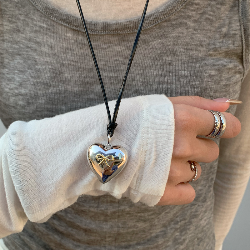 爱心皮绳项链18K金项链