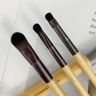 韩国悦诗风吟眼影刷/粉底刷/散粉刷/腮红刷/干粉扑气垫化妆工具