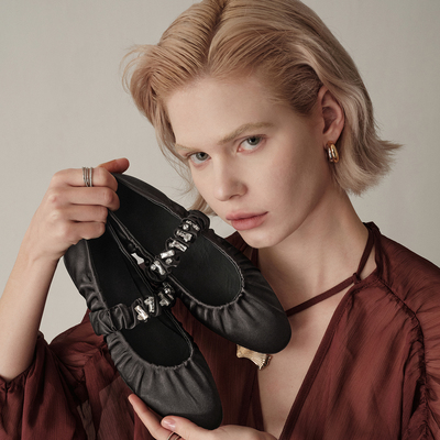 至简畅想 法式褶边真丝沙丁布柔软平底芭蕾舞鞋玛丽珍羊皮单鞋女